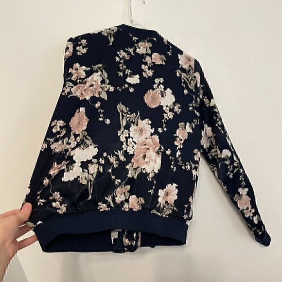SKIES ARE BLUE STITCH FIX ANTHROPOLOGIE Flower Printed Bomber Jacket Navy Floral - Picture 13 of 15